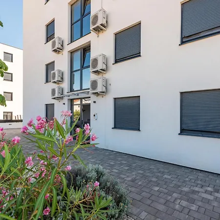 2 Bedroom Lovely In Lejlighed *